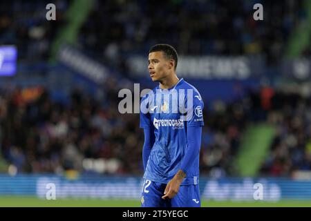 Madrid, Spanien. November 2023. Mason Greenwood von Getafe sieht 2023-24 beim Spiel der La Liga zwischen Getafe und Cadiz im Coliseum Stadium an. Endpunktzahl: Getafe 1:0 Cadiz. (Foto: Guillermo Martinez/SOPA Images/SIPA USA) Credit: SIPA USA/Alamy Live News Stockfoto