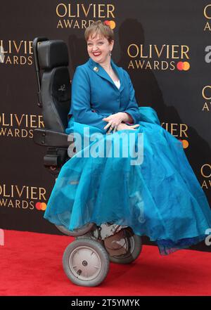 London, Großbritannien. April 2019. Athena Stevens nimmt an den Olivier Awards 2019 mit MasterCard in der Royal Albert Hall in London Teil. (Foto: Fred Duval/SOPA Images/SIPA USA) Credit: SIPA USA/Alamy Live News Stockfoto