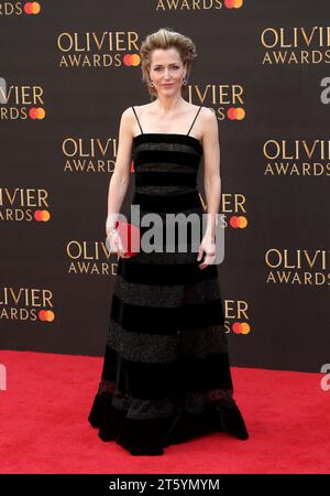 London, Großbritannien. April 2019. Gillian Anderson nimmt an den Olivier Awards 2019 mit MasterCard in der Royal Albert Hall in London, England, Teil. (Foto: Fred Duval/SOPA Images/SIPA USA) Credit: SIPA USA/Alamy Live News Stockfoto