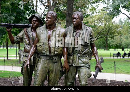 USA, Washington, National Mall, Memorial for Vietnam war Veterans, Skulptur von drei weißen und afroamerikanischen Soldaten Stockfoto