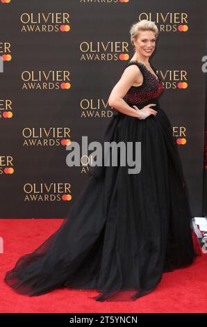 London, Großbritannien. April 2019. Hannah Waddingham nimmt an den Olivier Awards 2019 mit MasterCard in der Royal Albert Hall in London Teil. (Foto: Fred Duval/SOPA Images/SIPA USA) Credit: SIPA USA/Alamy Live News Stockfoto