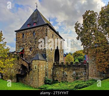 Ponttor, ein Nordtor der ehemaligen äußeren Stadtmauer von Aachen, Aachen, Nordrhein-Westfalen Stockfoto