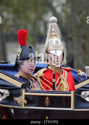 London, Großbritannien. November 2023. Die erste staatliche Eröffnung des Parlaments für König Karl III. Seit seiner Krönung. Prinzessin Anne kehrt nach der Staatsöffnung in den Buckingham Palace zurück. Quelle: Uwe Deffner/Alamy Live News Stockfoto