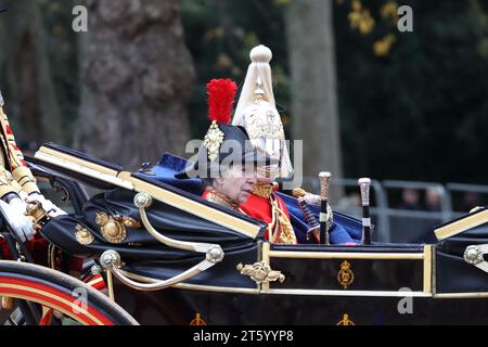 London, Großbritannien. November 2023. Die erste staatliche Eröffnung des Parlaments für König Karl III. Seit seiner Krönung. Prinzessin Anne kehrt nach der Staatsöffnung in den Buckingham Palace zurück. Quelle: Uwe Deffner/Alamy Live News Stockfoto