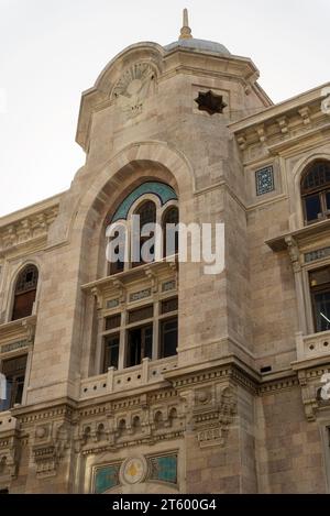 PTT ist mit einer Geschichte von über 170 Jahren eine der ältesten staatlichen Institutionen der Türkei. DAS PTT-MUSEUM befindet sich im Viertel Sirkeci im Viertel Fatih in Istanbul. Stockfoto