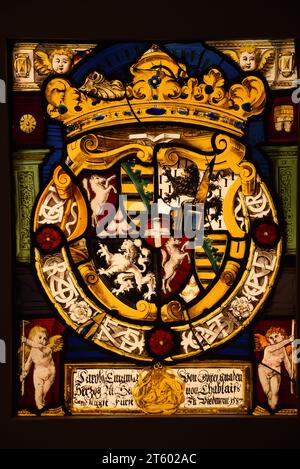 Heraldisches Glasfenster mit Wappen von Karl Emmanuel I. (1562-1630) dem Großen, Herzog von Savoyen '1580-1630) Stockfoto