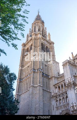 Gotischer Turm der Kathedrale von Toledo (Kathedrale Primada Santa María de Toledo), Place Consistorio, Toledo, Kastilien-La Mancha, Königreich Spanien Stockfoto
