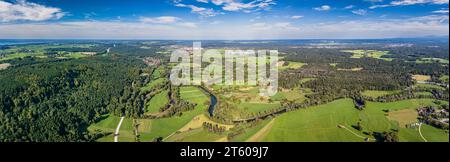 Loisach mit Starnbergersee hinten. Bayerische voralpen. Antenne Stockfoto