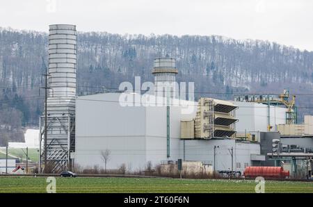 Gasturbinen-Testanlage die Gasturbinen-Testanlage von Ansaldo Energie Stand anfänglich als mögliches Notkraftwerk zur Diskussion. Jetzt baut der Bund ein neues Kraftwerk. Birr, Schweiz, 22.01.2023 *** Gasturbinen-Testanlage Ansaldo Energies Gasturbinen-Testanlage wurde zunächst als mögliches Notkraftwerk diskutiert der Bund baut nun ein neues Kraftwerk Birr, Schweiz, 22 01 2023 Credit: Imago/Alamy Live News Stockfoto