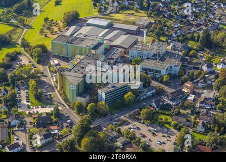 Luftaufnahme, Krombracher Brauerei GmbH Weksgelände, Krombach, Kreuztal, Siegerland, Nordrhein-Westfalen, Deutschland, Luftbild, Krombracher Brauerei Stockfoto