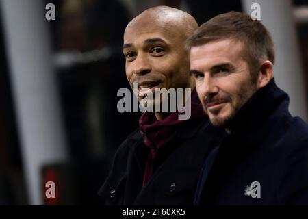 Mailand, Italien. 7. November 2023. Thierry Henry und David Beckham nehmen an dem Fußballspiel der UEFA Champions League zwischen dem AC Milan und Paris Saint-Germain F. Teil. Credit: Nicolò Campo/Alamy Live News Stockfoto