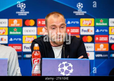 Kopenhagen, Dänemark. November 2023. Christian Eriksen von Manchester United war bei einer Pressekonferenz über das Spiel der UEFA Champions League zwischen dem FC Kopenhagen und Manchester United in Parken in Kopenhagen zu sehen. (Foto: Gonzales Photo/Alamy Live News Stockfoto