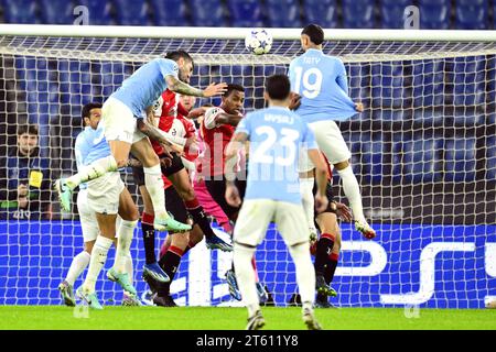 ROM - (l-r) Alessio Romagnoli von SS Latium, Ramiz Zerrouki von Feyenoord, Quinten Timber von Feyenoord, Taty Castellanos von SS Latium während des Gruppenspiels E der UEFA Champions League zwischen SS Lazio Roma und Feyenoord Rotterdam am 7. November 2023 in Rom, Italien. ANP OLAF KRAAK Stockfoto