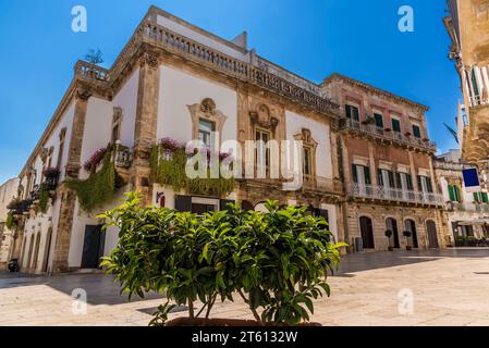 Das malerische Zentrum von Martina Franca, Apulien, Italien im Sommer Stockfoto