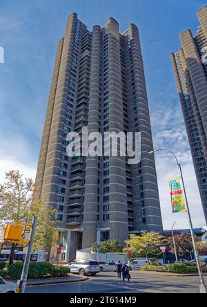 Tracey Towers sind brutalistische Wohntürme, die von Paul Rudolph entworfen und 1972 im Rahmen des Mitchell-Lama-Programms fertiggestellt wurden. Stockfoto