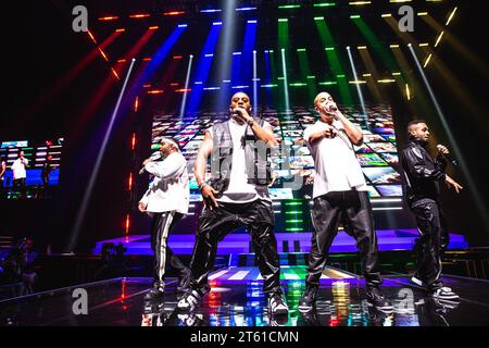 7. November 2023: Aston Merrygold, OritsÃ Williams, Marvin Humes und JB Gill von der britischen Boyband JLS treten auf ihrer UK Tour 2024 vor ausverkauften Gästen in der Leeds Arena auf (Credit Image: © Myles Wright/ZUMA Press Wire). Nicht für kommerzielle ZWECKE! Stockfoto