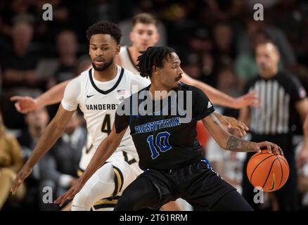 Nashville, Tennessee, USA. November 2023. Presbyterian Blue Schlauchschutz JAMAHRI HARVEY (10) während seines NCAA Basketballspiels in Nashville. (Kreditbild: © Camden Hall/ZUMA Press Wire) NUR REDAKTIONELLE VERWENDUNG! Nicht für kommerzielle ZWECKE! Stockfoto