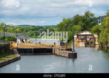 Die Schleuse 18 entlang des historischen Lake Erie Canal Stockfoto