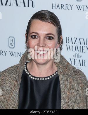 London, Großbritannien. November 2023. Olivia Colman kam für die Harper's Bazaar Women of the Year Awards 2023 bei Claridge's in London an. Quelle: SOPA Images Limited/Alamy Live News Stockfoto