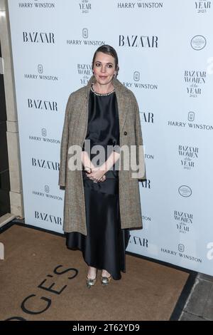 London, Großbritannien. November 2023. Olivia Colman kam für die Harper's Bazaar Women of the Year Awards 2023 bei Claridge's in London an. Quelle: SOPA Images Limited/Alamy Live News Stockfoto