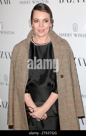 7. November 2023 – London, England, Großbritannien – Olivia Colman nimmt an den Harper's Bazaar Women of the Year Awards 2023 Teil, Claridge's Stockfoto