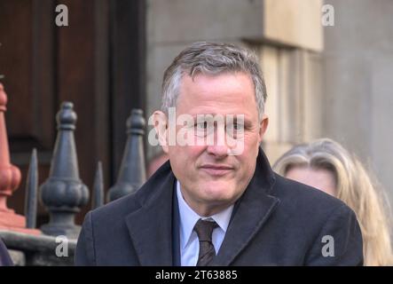 James Stephenson (leitender BBC-Nachrichtenredakteur) verlässt eine Gedenkfeier in St. Martin in the Fields, 7. November 2023 Stockfoto