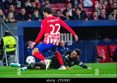 Madrid, Madrid, Spanien. November 2023. Luis Palma (Celtic) in Aktion mit dem Ball gegen Mario Hermoso (Atletico Madrid) während des Fußballspiels der UEFA Champions League zwischen Atletico Madrid und Celtic spielte am 07. November 2023 im Civitas Metropolitano Stadion in Madrid, Spanien (Credit Image: © Alberto Gardin/ZUMA Press Wire) NUR ZUR REDAKTIONELLEN VERWENDUNG! Nicht für kommerzielle ZWECKE! Stockfoto