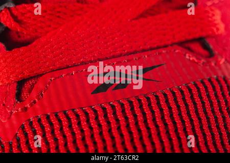 Tyumen, Russland, 03. August 2023: Reebok Sneakers Herren Modell Nanoflex TR V2. Stockfoto