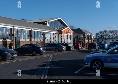 Der Watford Gap Motorway Services in südlicher Richtung an der M1 in der Nähe des Dorfes Watford, Northamptonshire, England. Quelle: SMP News / Alamy Live News Stockfoto