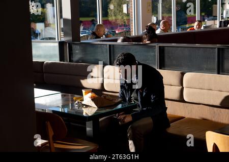 Der Watford Gap Motorway Services in südlicher Richtung an der M1 in der Nähe des Dorfes Watford, Northamptonshire, England. Quelle: SMP News / Alamy Live News Stockfoto