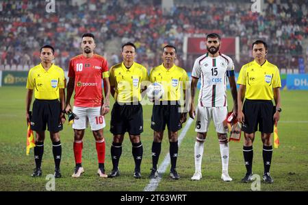 Bashundhara Kings schaffte es schließlich, Mohun Bagan SG im AFC Cup zu besiegen, indem sie dem indischen Outfit in ihrem entscheidenden Sieg 2-1 eine hinter-zurück-Niederlage übergaben Stockfoto