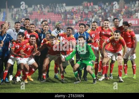 Die Spieler der Bashundhara Kings feiern, nachdem sie im AFC Cup 2023-24 in der Gruppe D in der Bashundhara Kings Arena gegen Mohun Bagan gewonnen haben Stockfoto