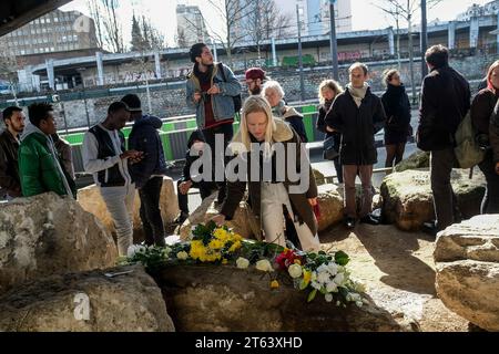 Michael Bunel/Le Pictorium - Exil im Land der Menschenrechte - 12/03/2018 - Frankreich/Ile-de-France (Region)/Paris - im Oktober 2015 legte die Gemeinde achtzehn Verpflichtungen in einem Dokument mit dem Titel "Mobilisierung der Pariser Gemeinschaft zur Aufnahme von Flüchtlingen" vor. Das Dokument beginnt mit diesem Satz: "Paris wird sich wie andere Flüchtlingsstädte der Herausforderung stellen, die vielen Migranten aufzunehmen, die derzeit in Europa ankommen." Ein Jahr später, und da die Stadt Paris bereits Schwierigkeiten hat, ihre Zusagen zu erfüllen, hat die Demontage des Calais-Dschungels im Oktober 2016 dazu geführt, dass einige Flüchtlinge zurückkehren Stockfoto