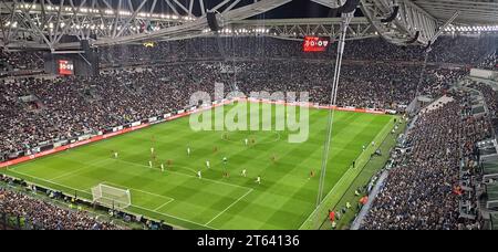 TURIN, ITALIEN 11. MAI 2023 - Ansicht des Allianz Stadions während des Europa-League-Spiels Juventus - Sevilla in Turin, Italien Stockfoto