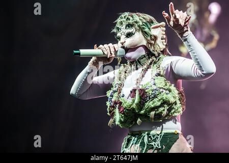 Mailand Italien. November 2023. Die amerikanische Sängerin und Songwriterin MELANIE MARTINEZ tritt live auf der Bühne im Mediolanum Forum während der Portals Tour auf. Stockfoto