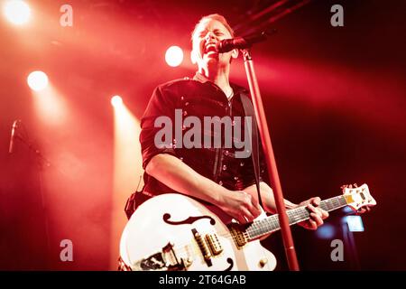 Oslo, Norwegen. Oktober 2023. Die schwedische Hard-Rock-Band Eclipse spielt ein Live-Konzert in der Vulkan Arena im Rahmen des Oslo Rock fest 2023 in Oslo. Hier ist Sänger und Gitarrist Erik Maartensson live auf der Bühne zu sehen. (Foto: Gonzales Photo - Terje Dokken). Stockfoto