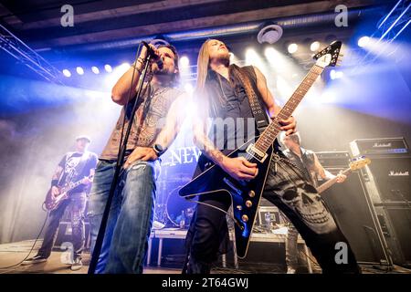 Oslo, Norwegen. Oktober 2023. Die deutsche Hard-Rock-Band The New Roses spielt ein Live-Konzert in der Vulkan Arena im Rahmen des Oslo Rock fest 2023 in Oslo. Hier ist Sänger Timmy Rough live auf der Bühne zu sehen. (Foto: Gonzales Photo - Terje Dokken). Stockfoto