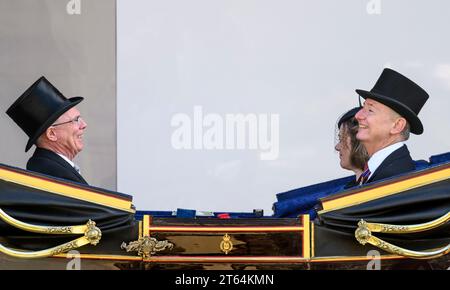 Sir Michael Stevens (Bewahrer des Geheimgeldbeutels) Sophie Densham (Privatsekretärin von Königin Camilla) und Sir Clive Alderton KCVO (Privatsekretärin von t Stockfoto