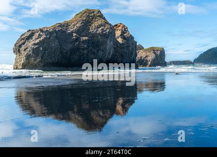 Ein Blick auf die Felsformationen am Meyers Creek Beach im Bundesstaat Oregon. Stockfoto