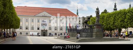 Lindwurmbrunnen und Rathaus, neuer Platz, Kagenfurt, Kärnten, Österreich Stockfoto