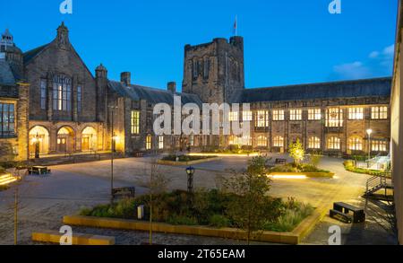 Bangor University Library, College Road, Bangor, Gwynedd, Nordwales. Bild im November 2023. Stockfoto