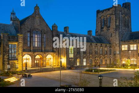 Bangor University Library, College Road, Bangor, Gwynedd, Nordwales. Bild im November 2023. Stockfoto