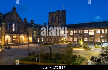 Bangor University Library, College Road, Bangor, Gwynedd, Nordwales. Bild im November 2023. Stockfoto