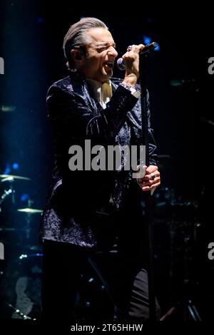 Toronto, Kanada. November 2023. Dave Gahan, Leadsänger der englischen Elektronikband Depeche Mode, tritt in einer ausverkauften Show in der Scotiabank Arena in Toronto auf. (Foto von Angel Marchini/SOPA Images/SIPA USA) Credit: SIPA USA/Alamy Live News Stockfoto