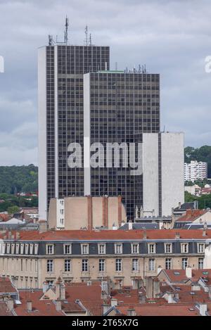 Nancy, Frankreich: Der Turm Thiers wurde zwischen 1974 und 1975 von Jean-Jacques Bijoux und Michel Folliasson von der Kathedrale von Nancy aus erbaut. Stockfoto