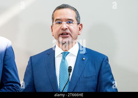 Washington, Usa. November 2023. Der Gouverneur von Puerto Rico Pedro Pierluisi sprach auf einer Veranstaltung, die den Status Act von Puerto Rico im US-Kapitol vorstellte. Quelle: SOPA Images Limited/Alamy Live News Stockfoto