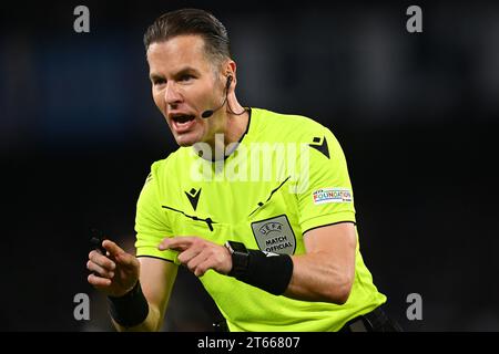 Neapel, Italien. November 2023. Schiedsrichter Danny Makkelie während des UEFA Champions League-Spiels zwischen SSC Napoli und Union Berlin im Stadio Diego Armando Maradona Neapel Italien am 08. November 2023 Credit: Nicola Ianuale/Alamy Live News Stockfoto