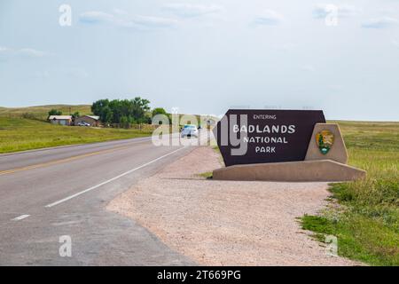 National Park Service Schild am Eingang der Pennacles des Badlands National Park im Südwesten von South Dakota, USA Stockfoto