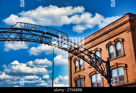 Kurzer North Arch nördlich der Innenstadt von Columbus Ohio entlang der High Street USA 2023 Stockfoto