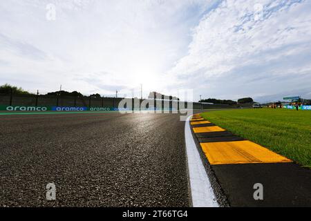 Suzuka Grand-Prix-Strecke, 9. November 2023: Kurve 1 während des Formel-1-Grand-Prix von Japan 2023. Stockfoto